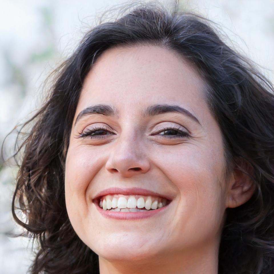 Portrait professionnel de Nathalie Bergeron, experte en finance internationale