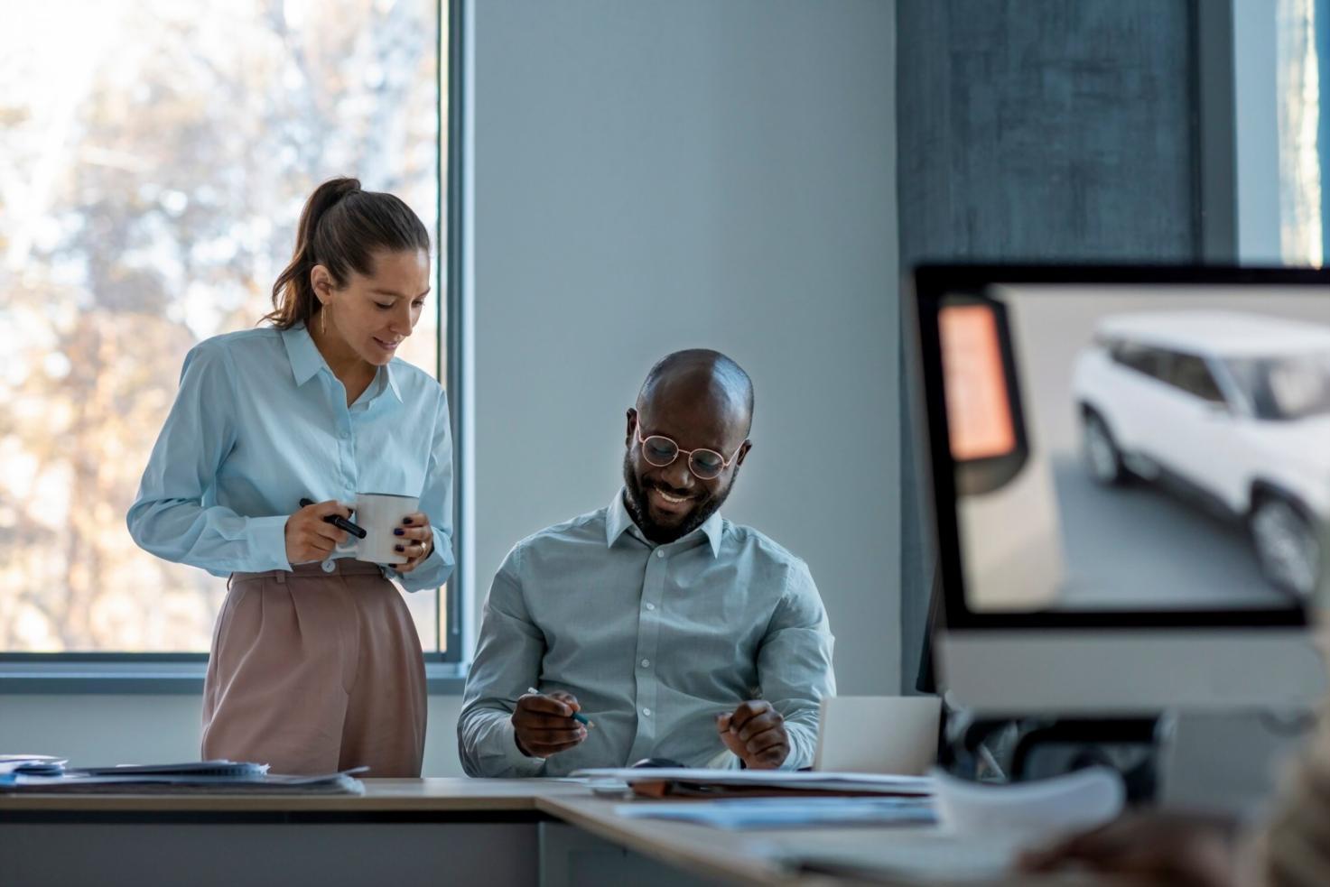 Espace de travail collaboratif chez trionixkira avec vue sur Nice